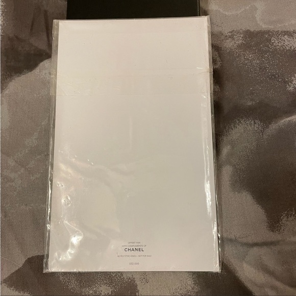CHANEL Post It Notes NEW In package 9 notepads, with different designs on each - Picture 8 of 8